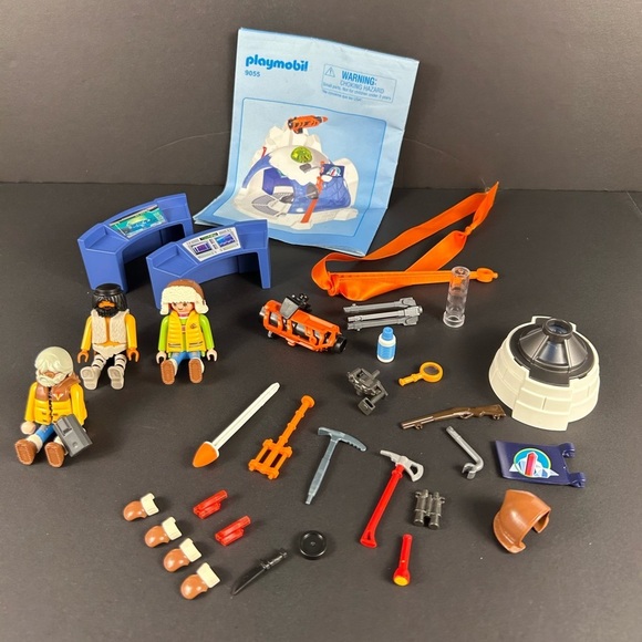Playmobil 9055 Arctic Expedition Headquarters Playset - Picture 1 of 4